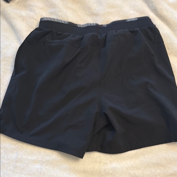 Fabletics Shorts Medium - Picture 6 of 6